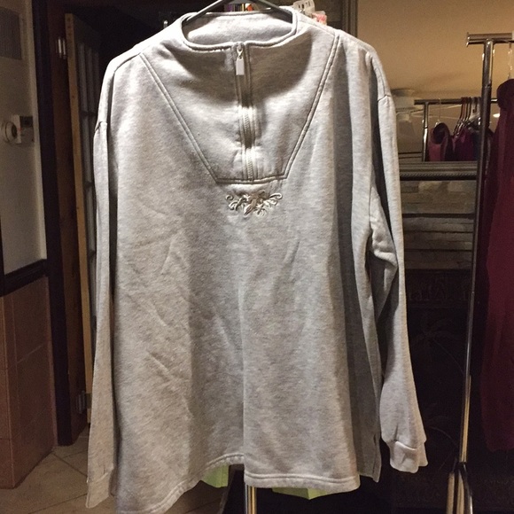 Basic Editions Tops - Basic Edition Sweat top good condition
